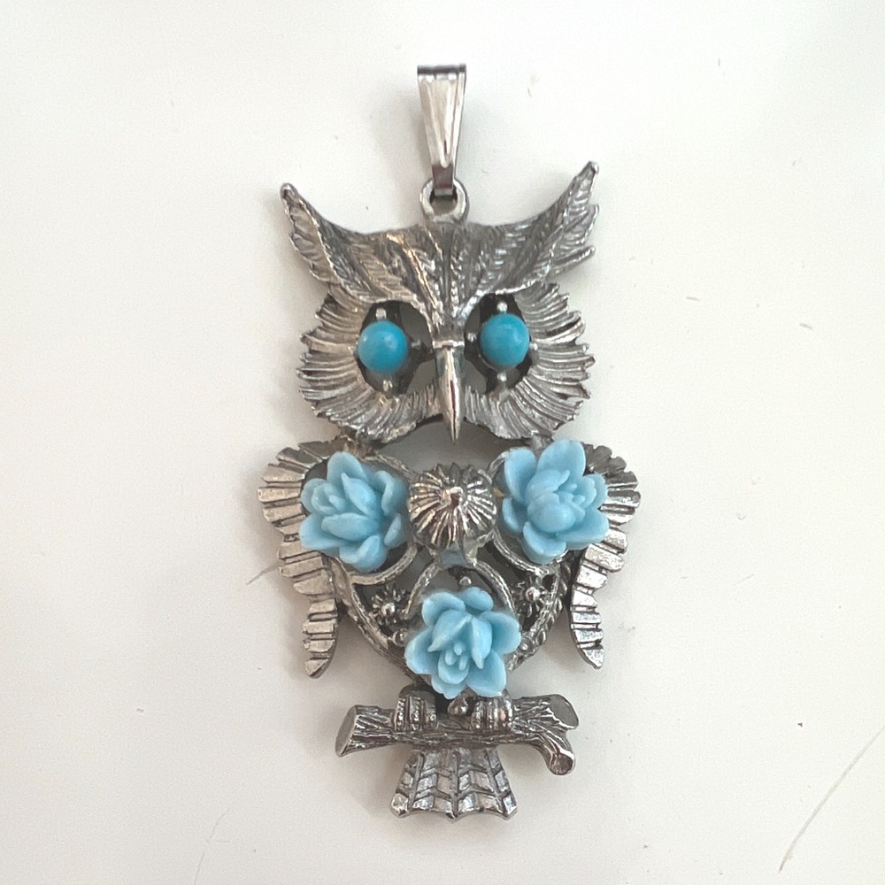 Vintage Pendant for necklace silver toned with turquoise colored accents
